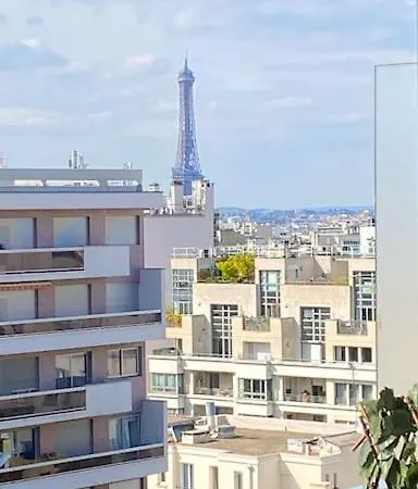 Apartment Loft With Romantic View Over The Eiffel Tower